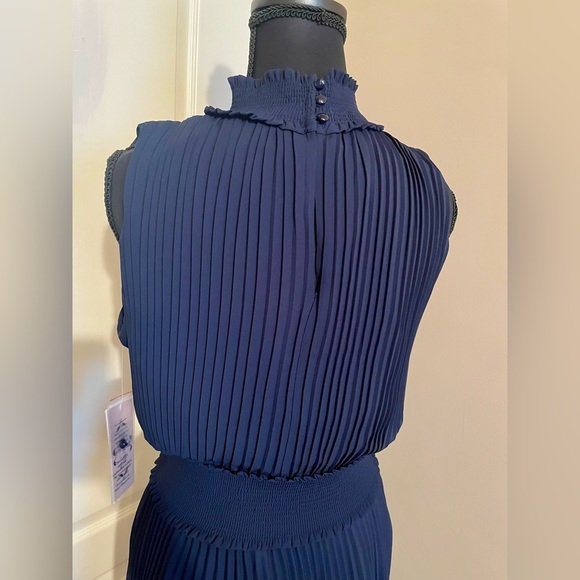Nanette Lepore Navy Accordion Pleat Smocked Midi Dress Size 6 Office Work Party - Picture 8 of 12